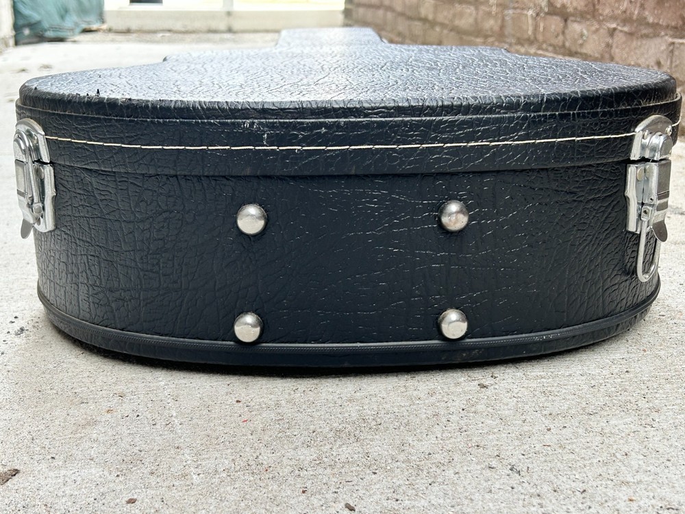 Takamine Jasmine Hardshell Case w Key