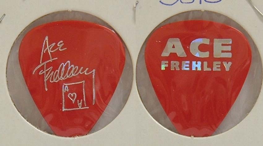 KISS - ACE FREHLEY VINTAGE JAPAN 1993 SOLO TOUR CONCERT TOUR GUITAR PICK