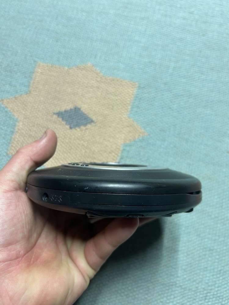 Jensen CD-60B Personal Portable Compact CD Player Walkman Tested Works
