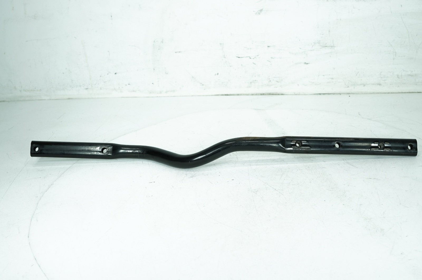 14 Harley Sportster XL883 L OEM Exhaust Muffler Interconnect Bracket Support Bar