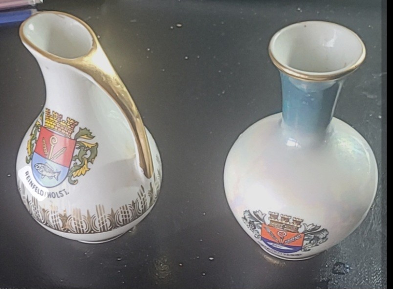 2 Holstein Ceramics. G