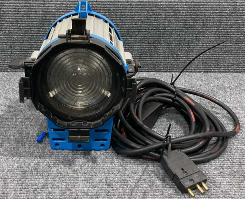 ARRI Arrilite 1000 Open Face Flood/spot Studio Light w/ Cord