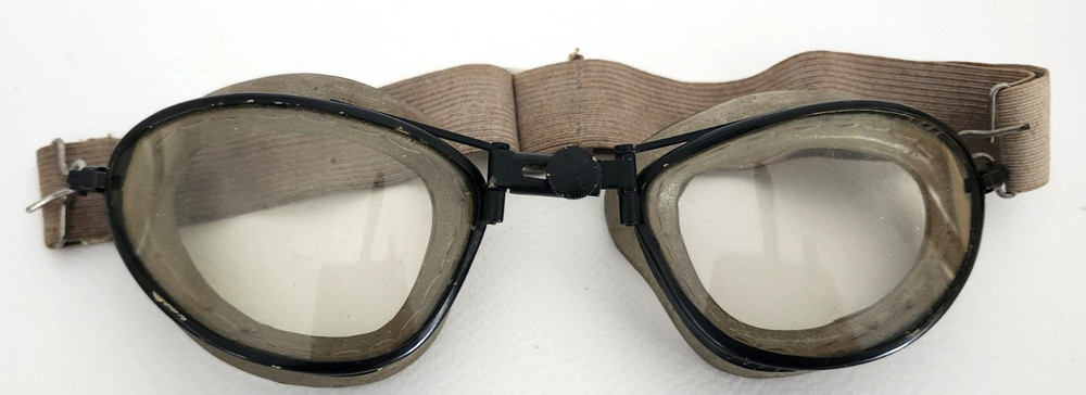 Rare Welco Welsh Original WWII Black Frame Pilot/Aviator Goggles