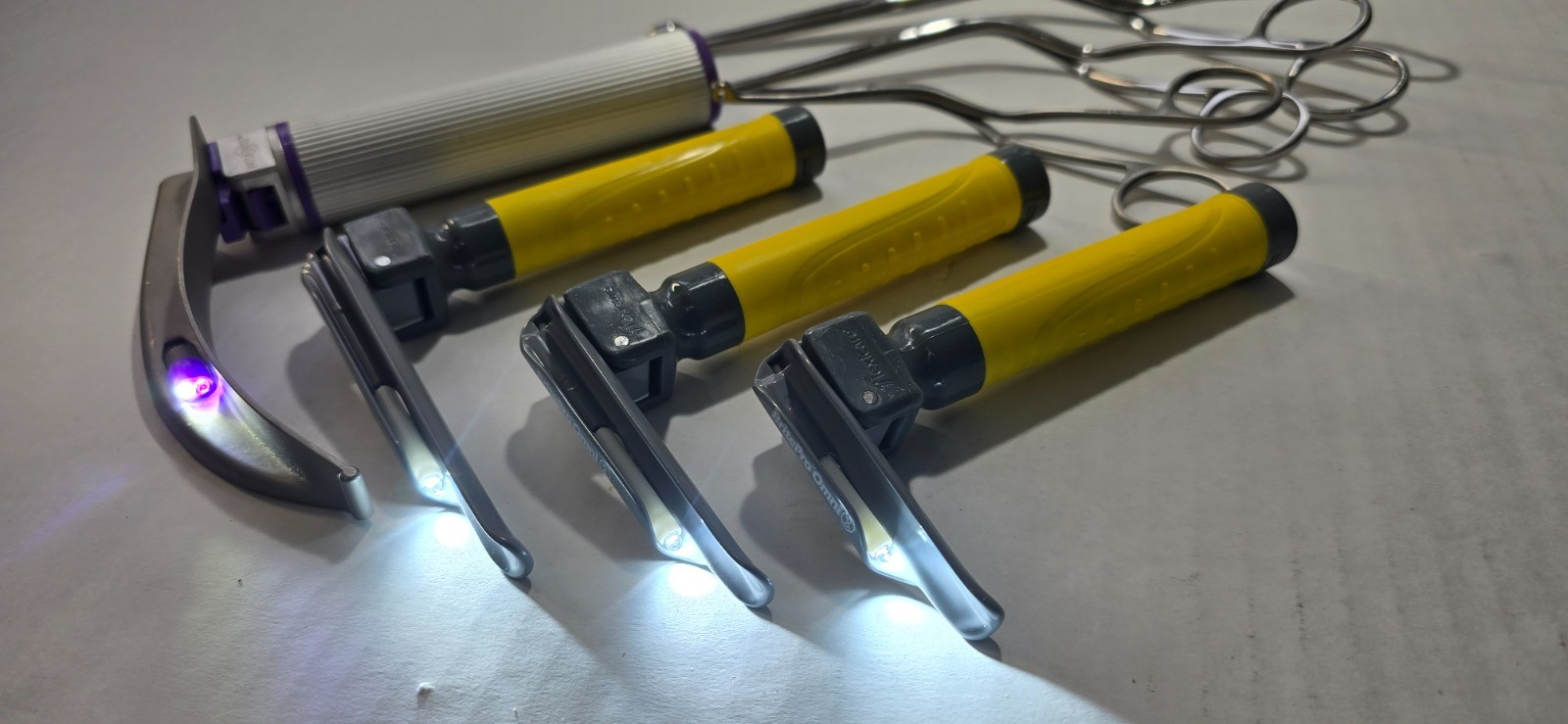 Flexicare Laryngoscope Miller#00,0,1 Mac#3 Blades W- Handle Magill Set of 3