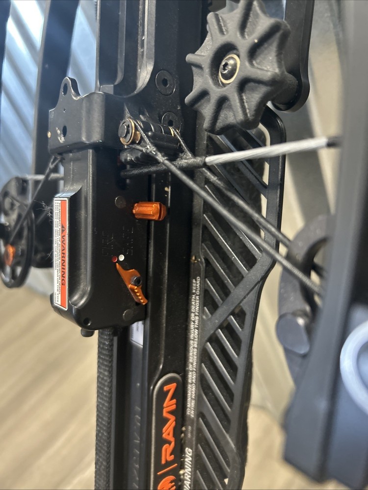 Ravin R10 Crossbow w/ arrows