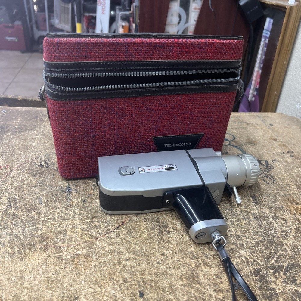 Vintage Rare Technicolor Super V 5 Camera with Original Case