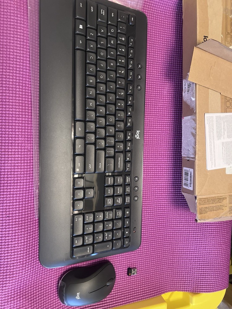 Logitech MK540 Advanced Wireless Keyboard and Mouse Combo for Windows,