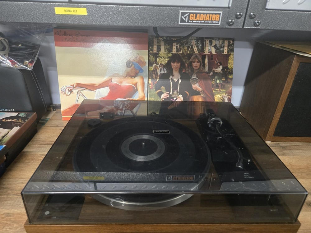 Realistic Lab-250 Turntable Near MINT