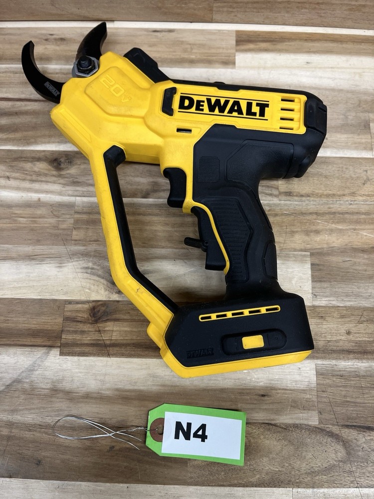 DeWalt DCPR320B 20V MAX Cordless Battery Powered Pruner (Tool Only) N4