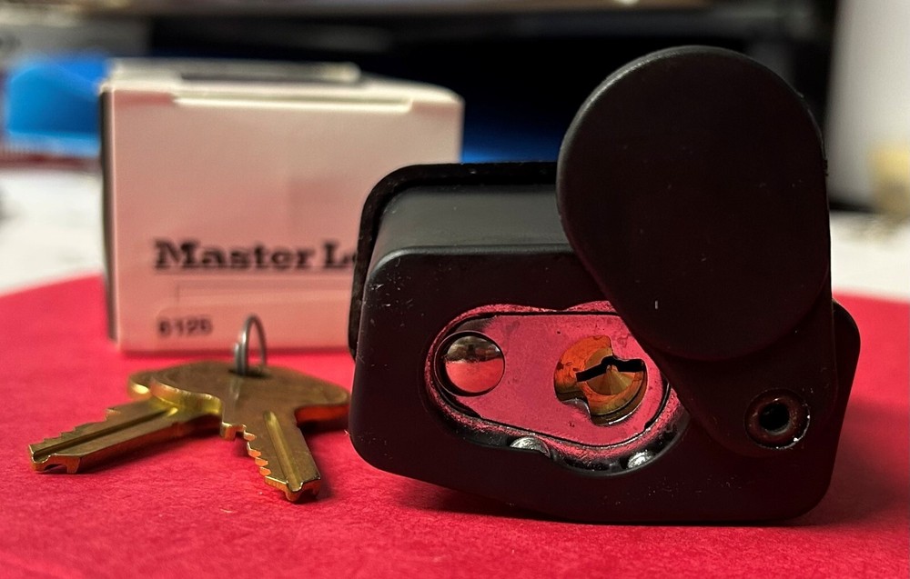 Master Lock ProSeries 6125 Padlock with 2 Keys