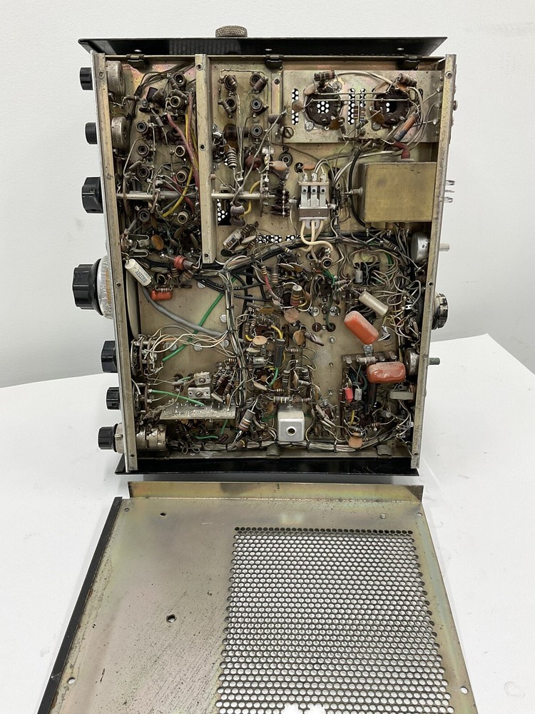 Swan Electronics 500C SSB Transceiver Ham Radio UNTESTED & OPEN FOR PARTS READ!!