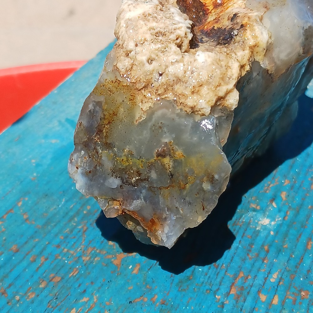 Blue Agate Potential For Slabbage And Cabbage Is Prevalent