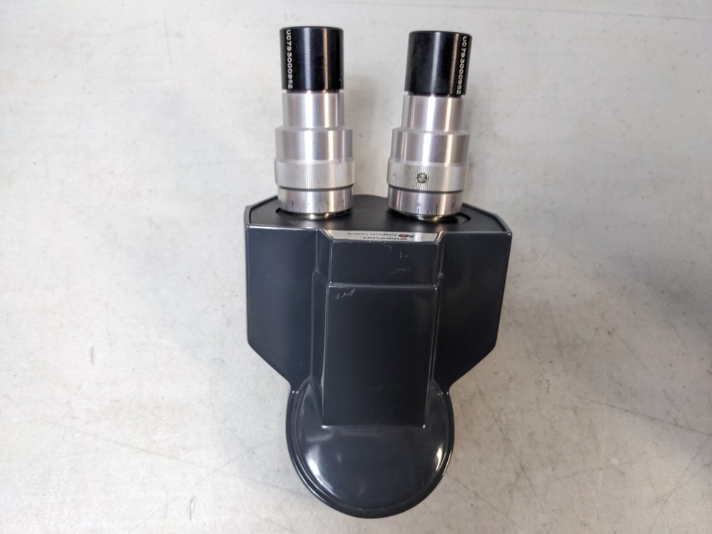 AMERICAN OPTICAL MICROSTAR 110/120 MICROSCOPE BINOCULAR HEAD WITH EYEPIECES