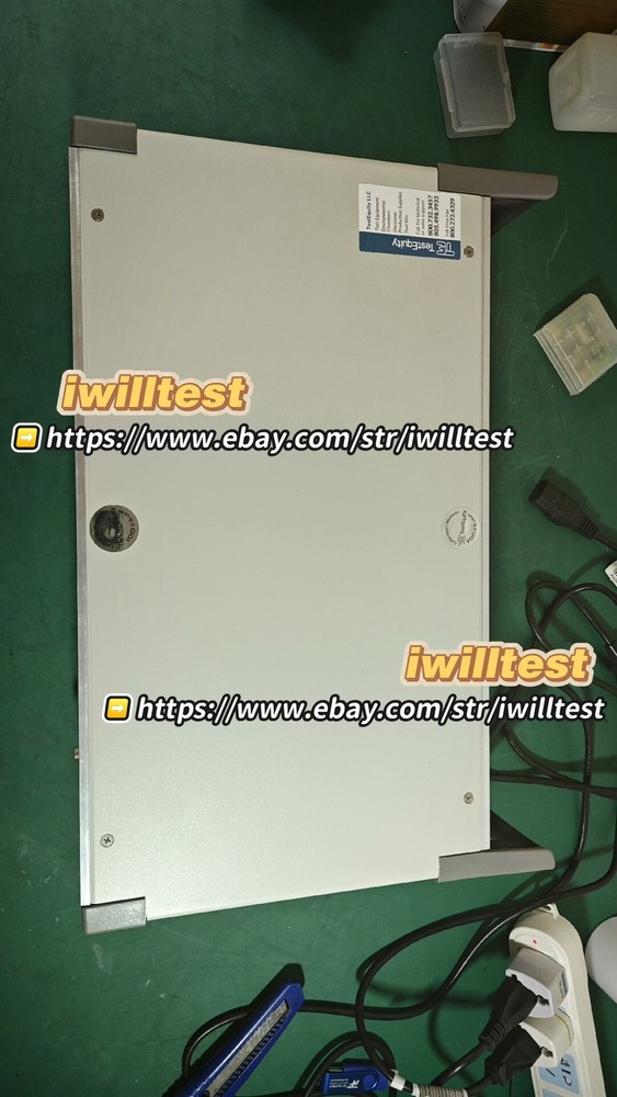 FLUKE 7526A multifunctional calibrator/ *IW*IW