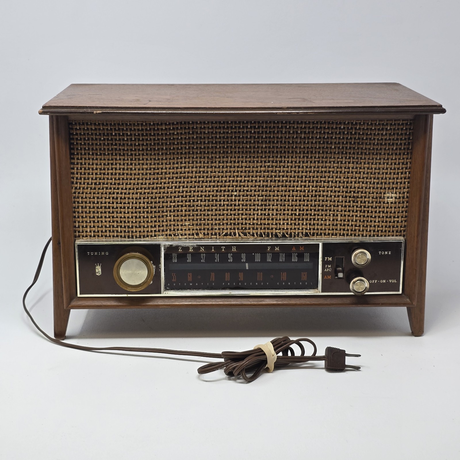 Vintage Zenith Model K731 Tube Long Distance Radio AM/FM Tested Works