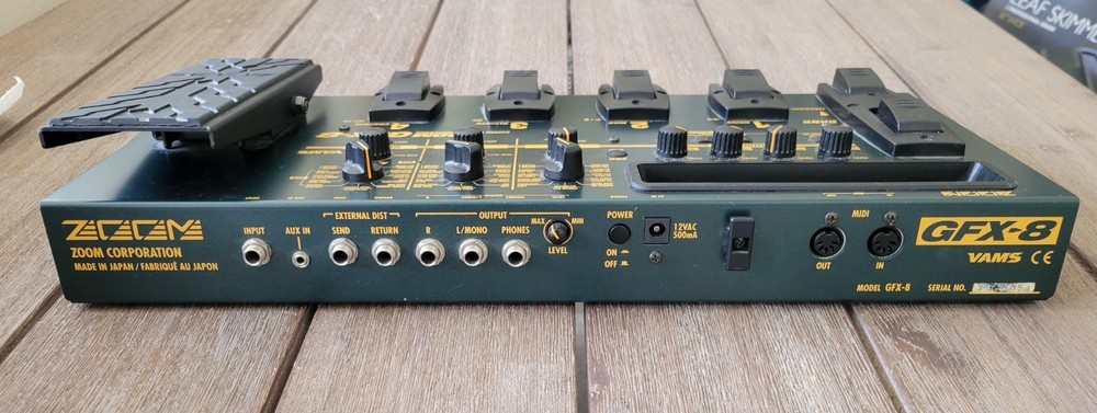 Zoom GFX‑8 Guitar Multi‑Effects Processor 69 Effect Vintage DSP Rack w/ Manual