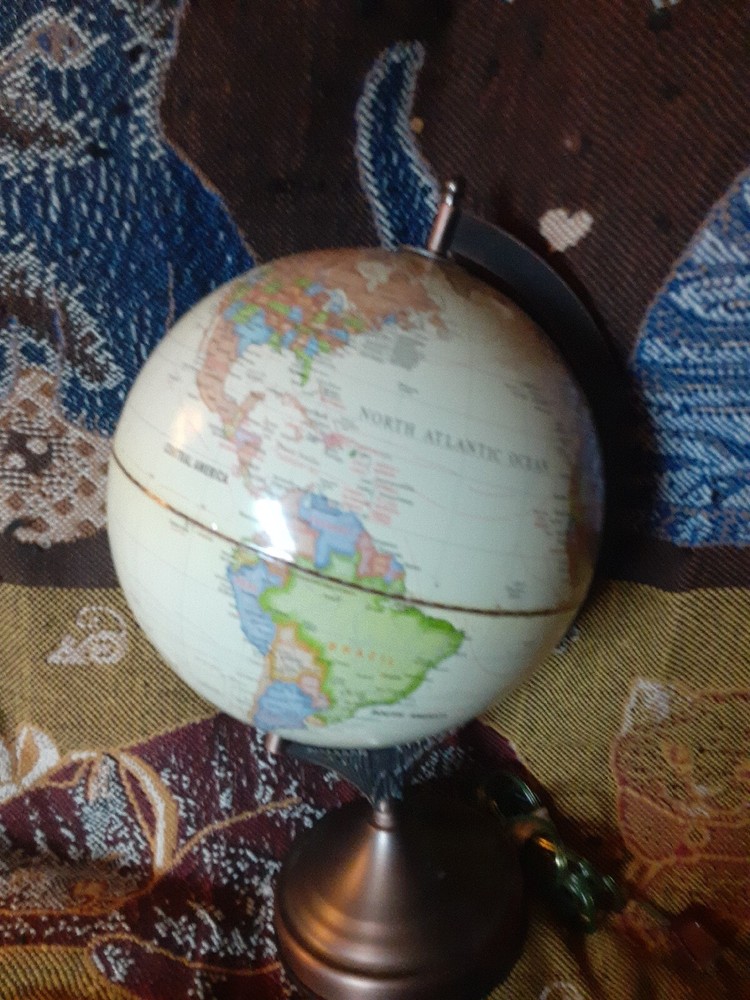 Light Up Glowing World Globe Earth Educational Fun Decor Nice Base Design Retro