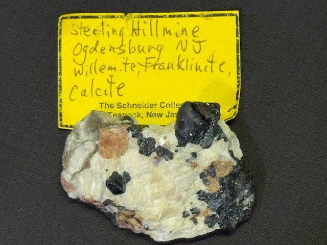 SEE VIDEO: COOL FRANKLIN ASSEMBLAGE: HENDRICKSITE,WILLEMITE PLUS, FRANKLIN, N.J.