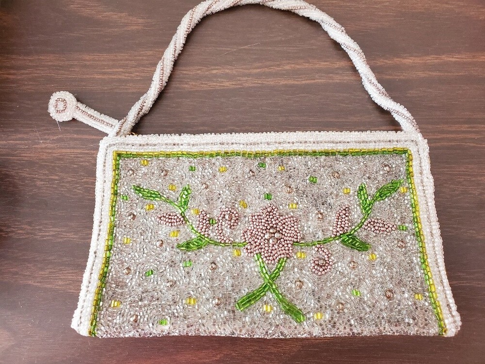 Silver Beaded Handbag withe Floral Design, Antique/Vintage, Beautiful