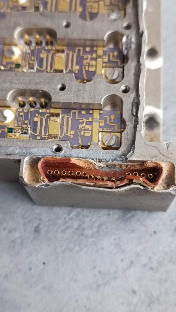 Military high-frequency microwave module of phase/amplitude adder-difference typ