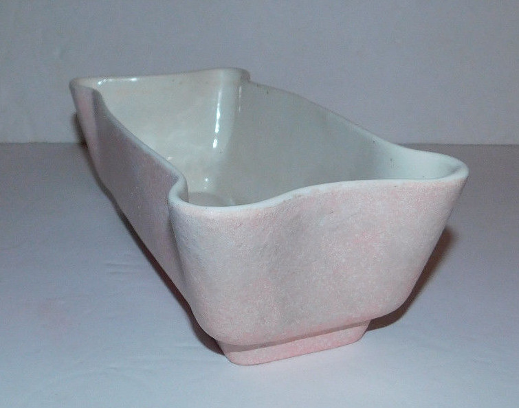 NEAT SHAWNEE POTTERY BOWL OR PLANTER 1016