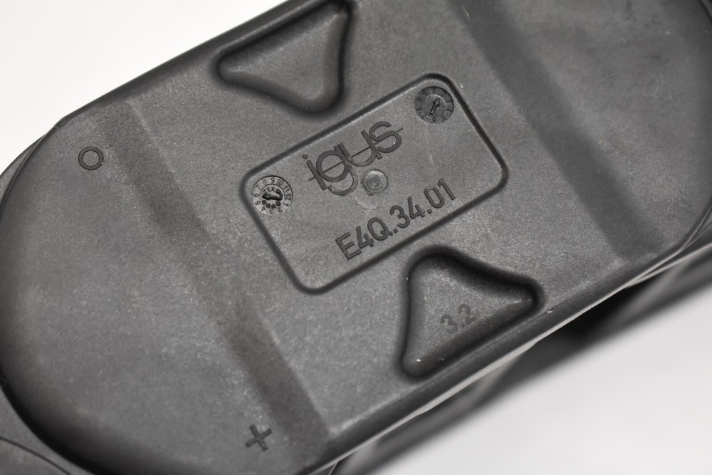 Igus E4Q.34.01 E-Chain E4Q-34.02.100 37" Long Hard Plastic E-Chains Black