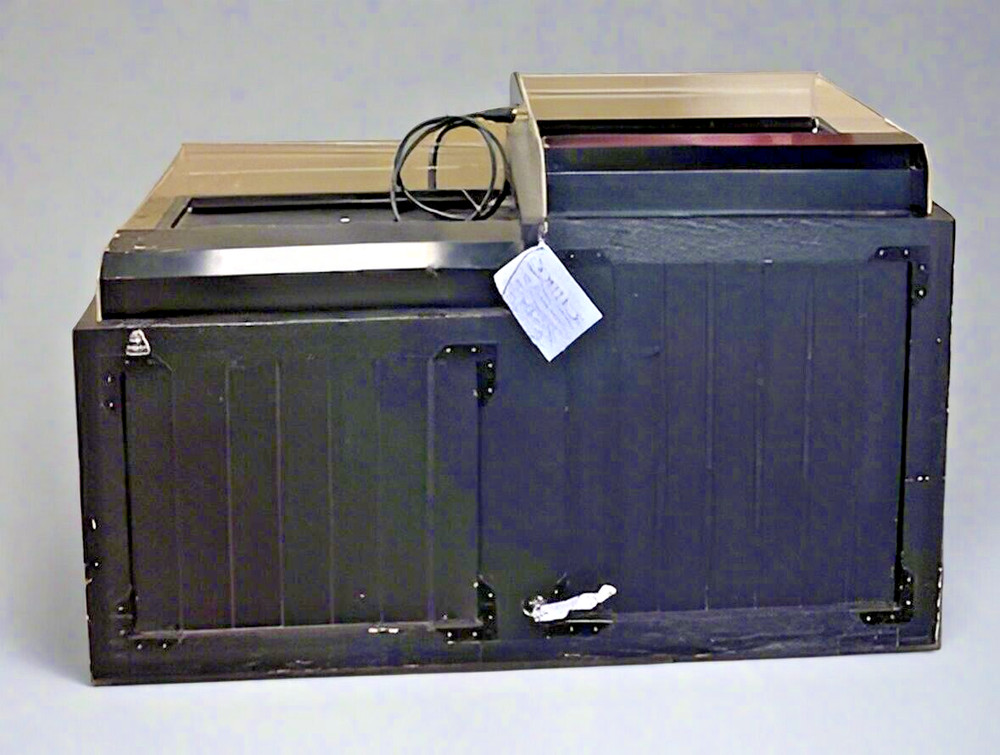 SOUTHERN CASE ARTS 2 SECTION REFRIGERATED MERCHANDISER Model: SARBINO