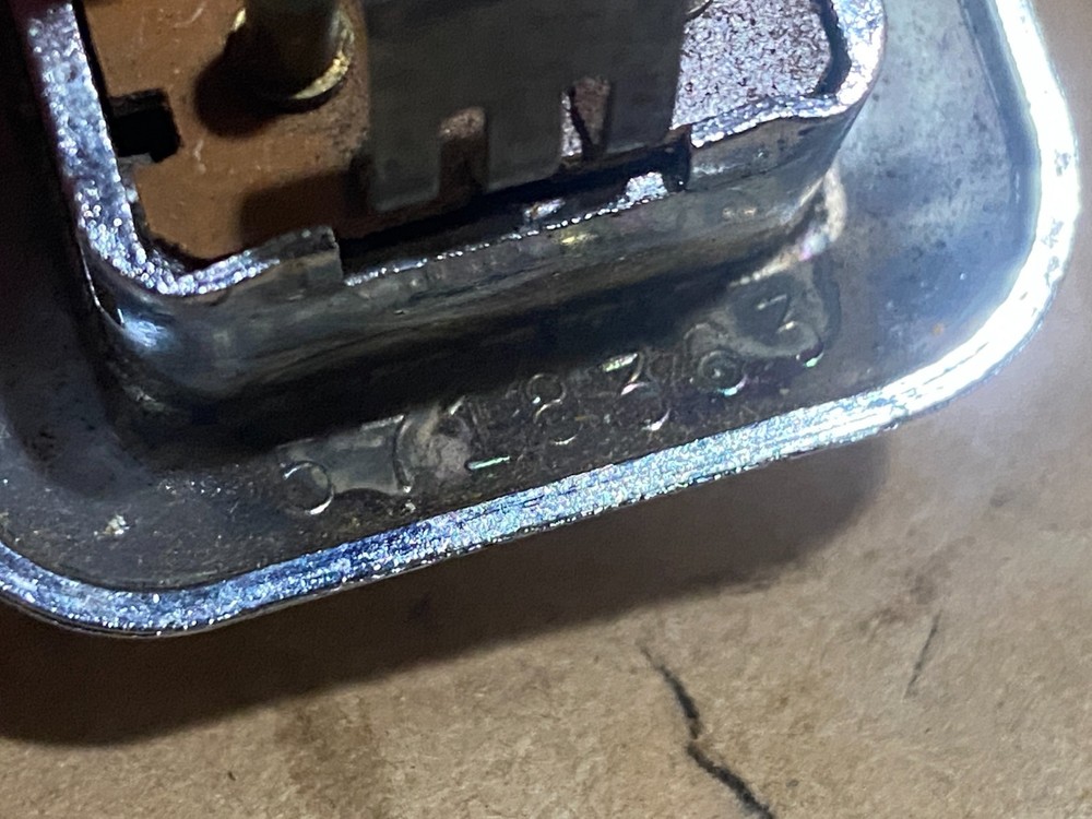 GM 5718363 Power Window Switch -- TESTED & WORKING