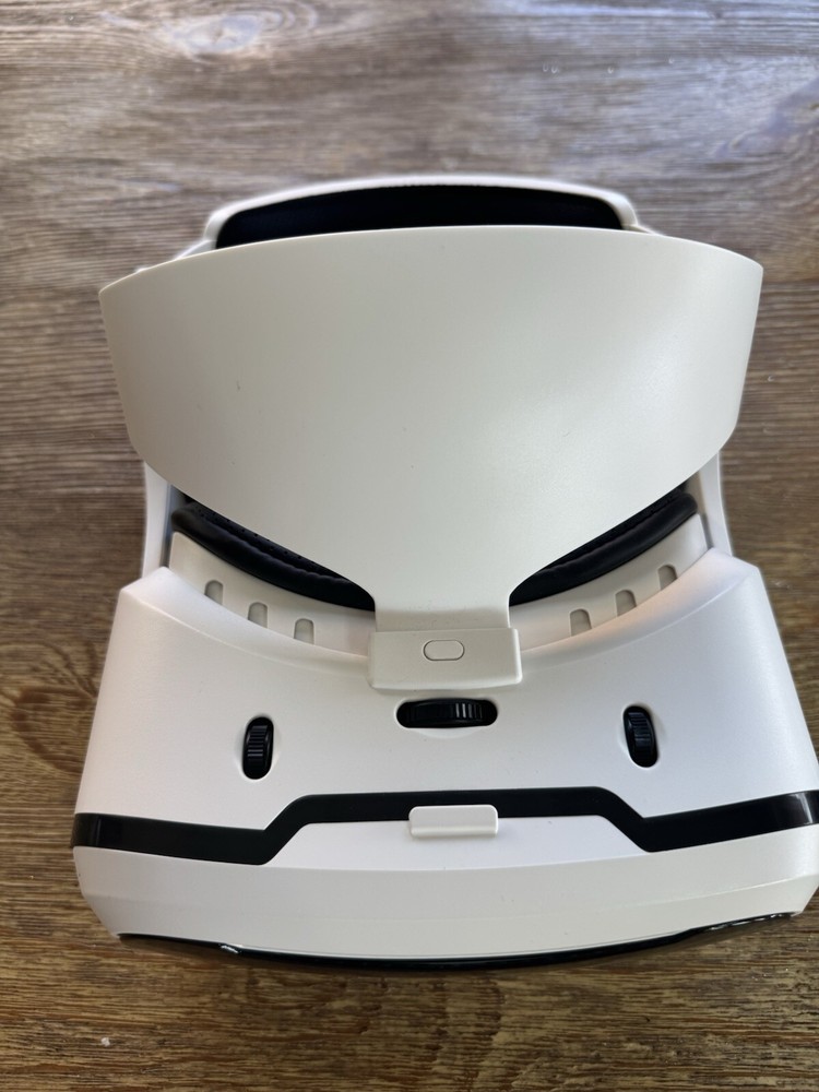 Retrak Utopia 360 Elite Edition Virtual Reality Headset - Headset only