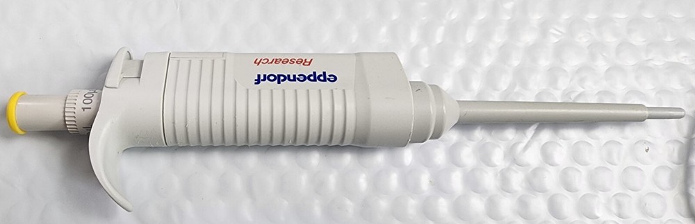 Eppendorf Research® plus Pipette, fixed volume single-channel, volume 100 μL