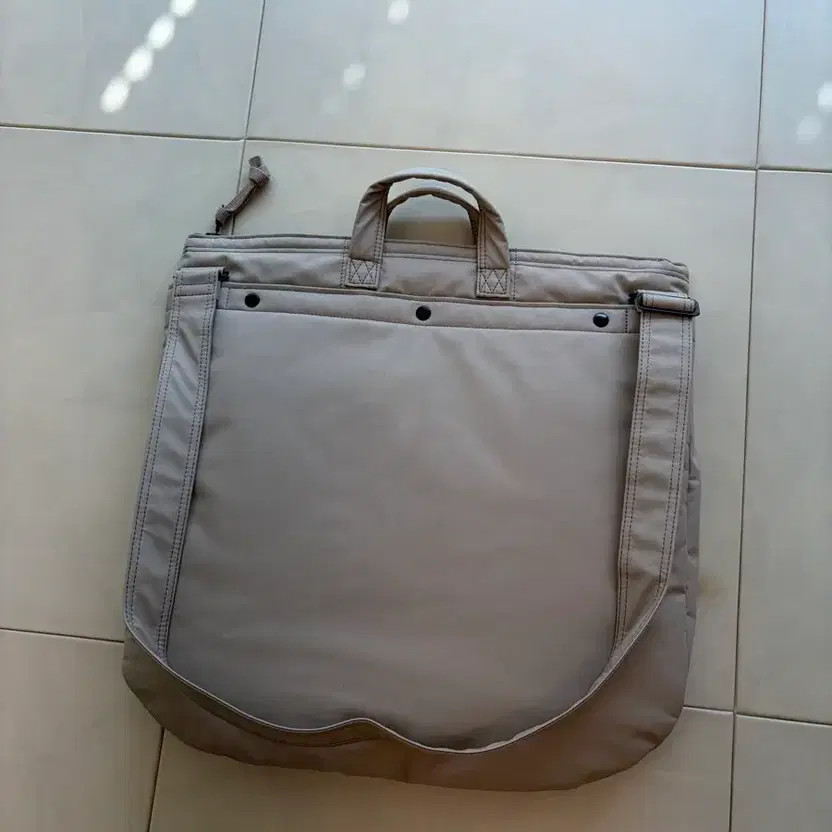 Gore-Tex Helmet Bag Sand White Official