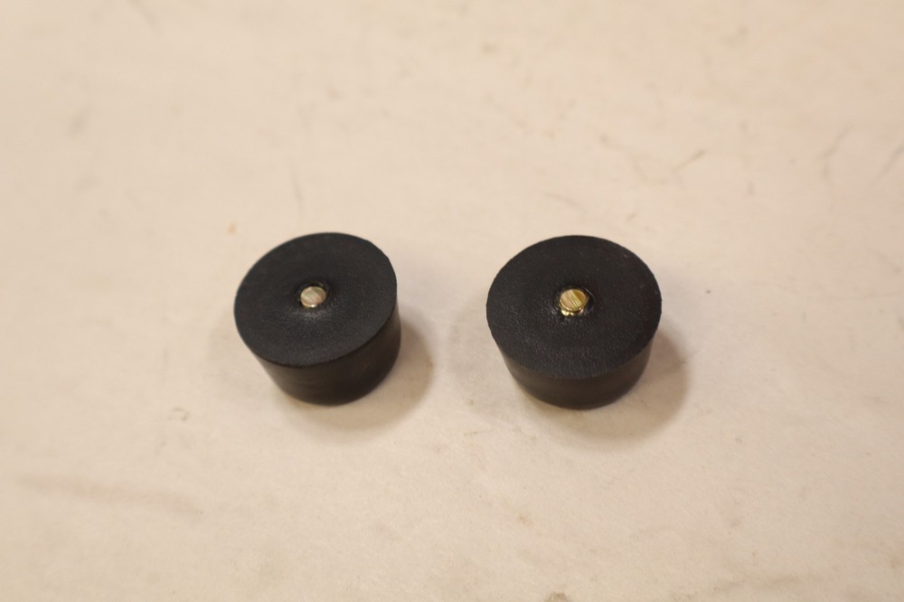 Icom Ic-r71e hf receiver part Feet w/ Screws Bottom