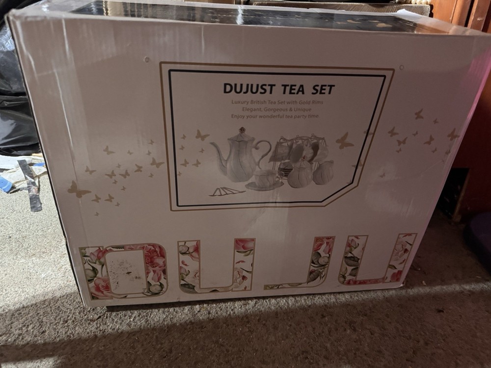 Dujust Tea Set Tea Set/ Party NIB
