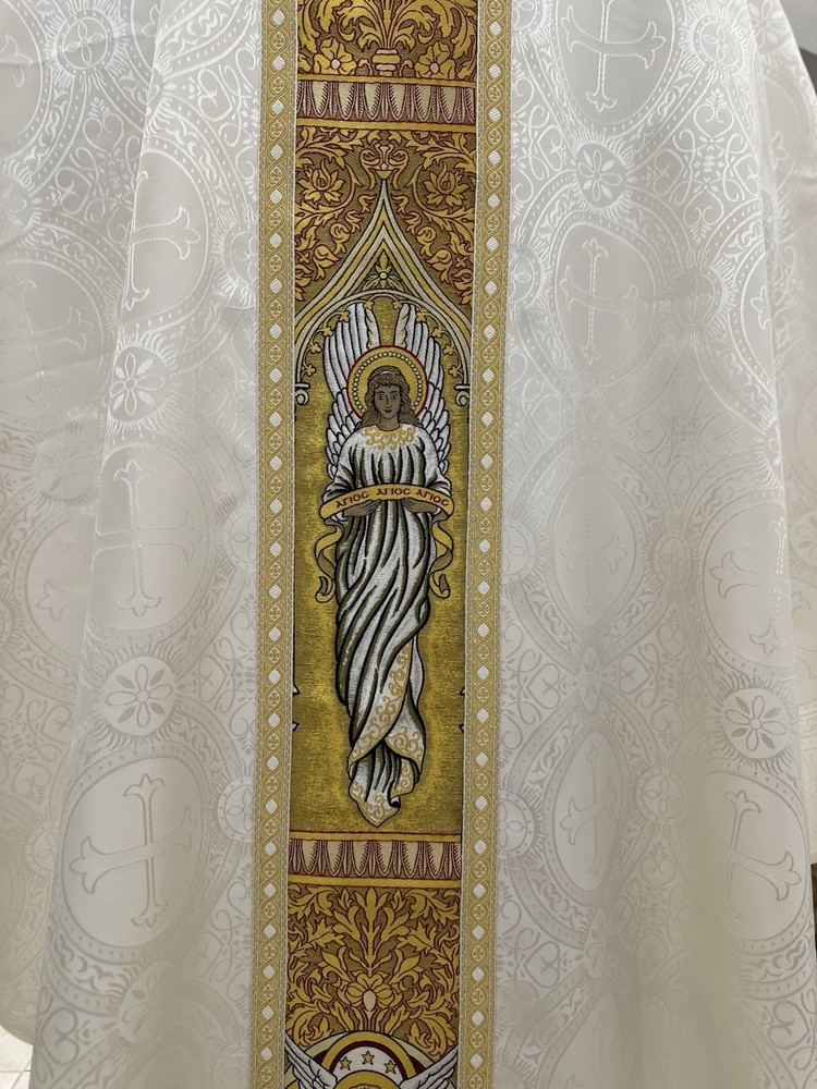WHITE GOTHIC DAMASK VESTMENT CHASUBLE & STOLE