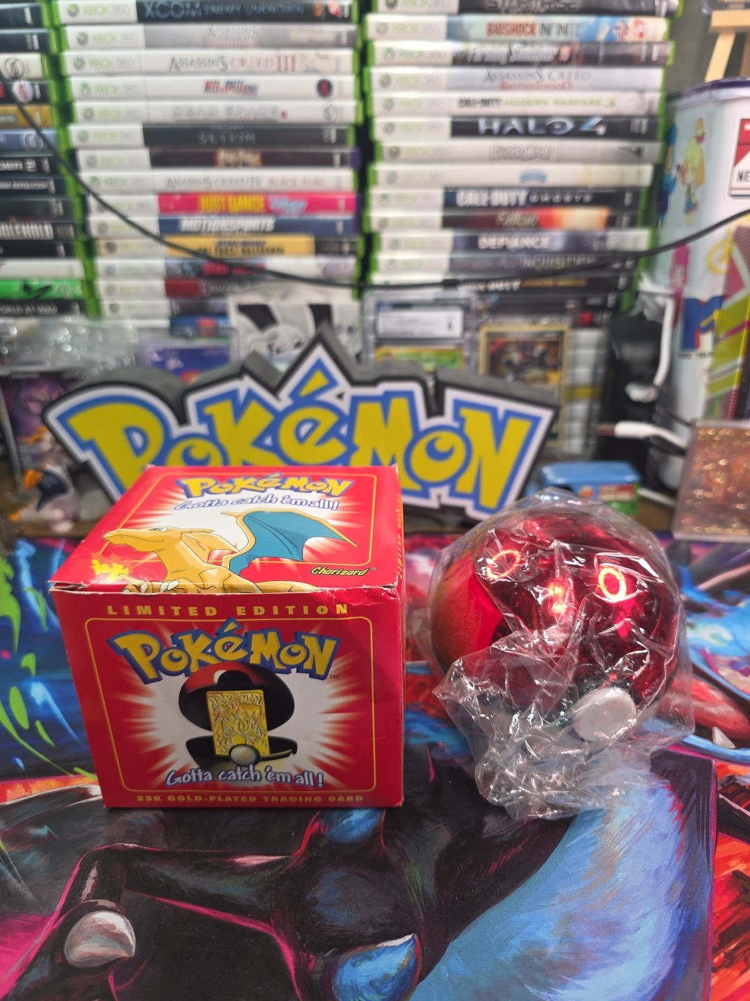 1998 NINTENDO  CHARIZARD LIMITED EDITION 23K GOLD PLATED TRADING CARD