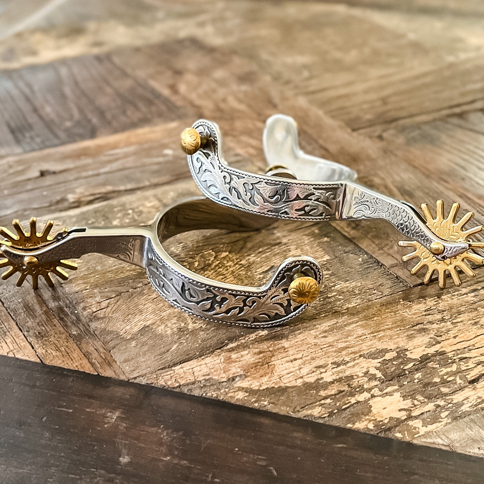 AJ Tack Mens Gal Leg Engraved Spurs