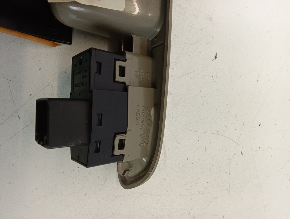 9401807 rear window control panel rh for 2004 Volvo XC70