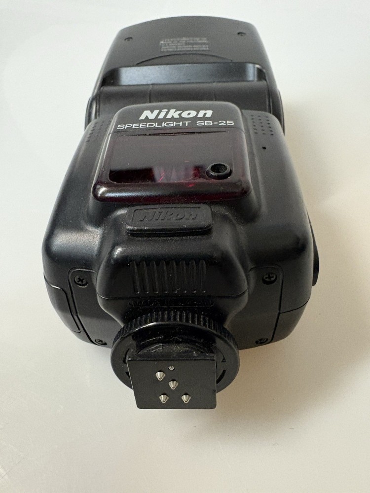 NIKON SPEEDLIGHT SB-25 FLASH - UNTESTED ITEM FOR PARTS ONLY