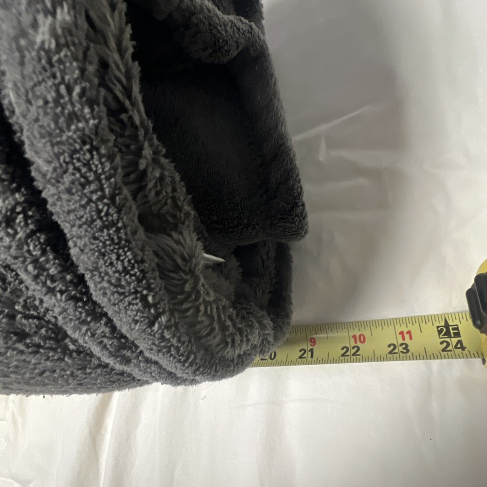 Target Threshold KING SIZE "PLUSH"/Throw/Blanket 94”x88”Gray Reversible