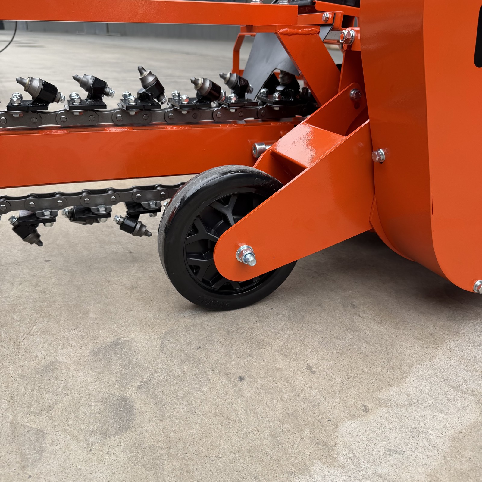 15HP E-Start Gas Powered Trencher, 420cc 24'' Trench Depth/4'' Trench Width