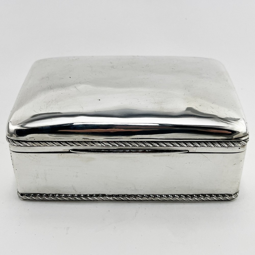 Handsome Plain Sterling Silver Trinket or Cigarette Box 1900 Birmingham