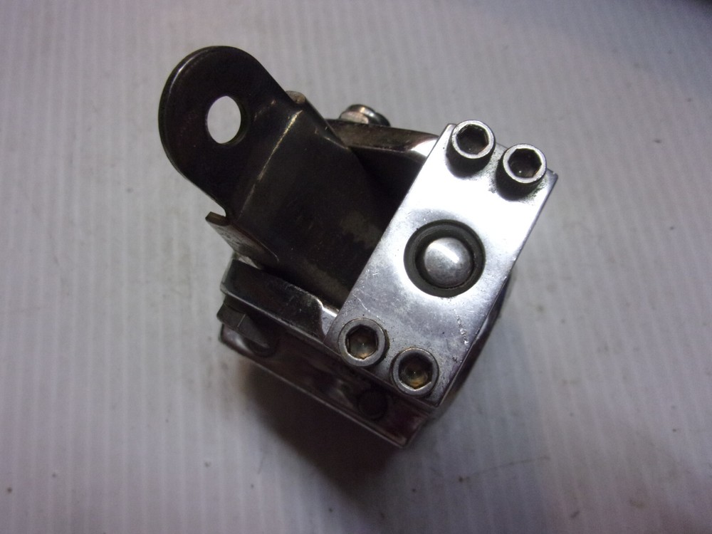 RUPP MARINE OUTRIGGER locking coupler 1-1/4" ID