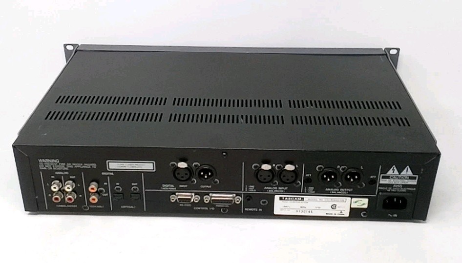 TASCAM CD-RW901SL Rack Mount Slot-Loading CD Recorder *READ*