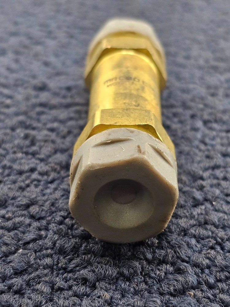 MRCOOL NVCOUPLER-38: 3/8" No-Vac Coupler For Universal Split System