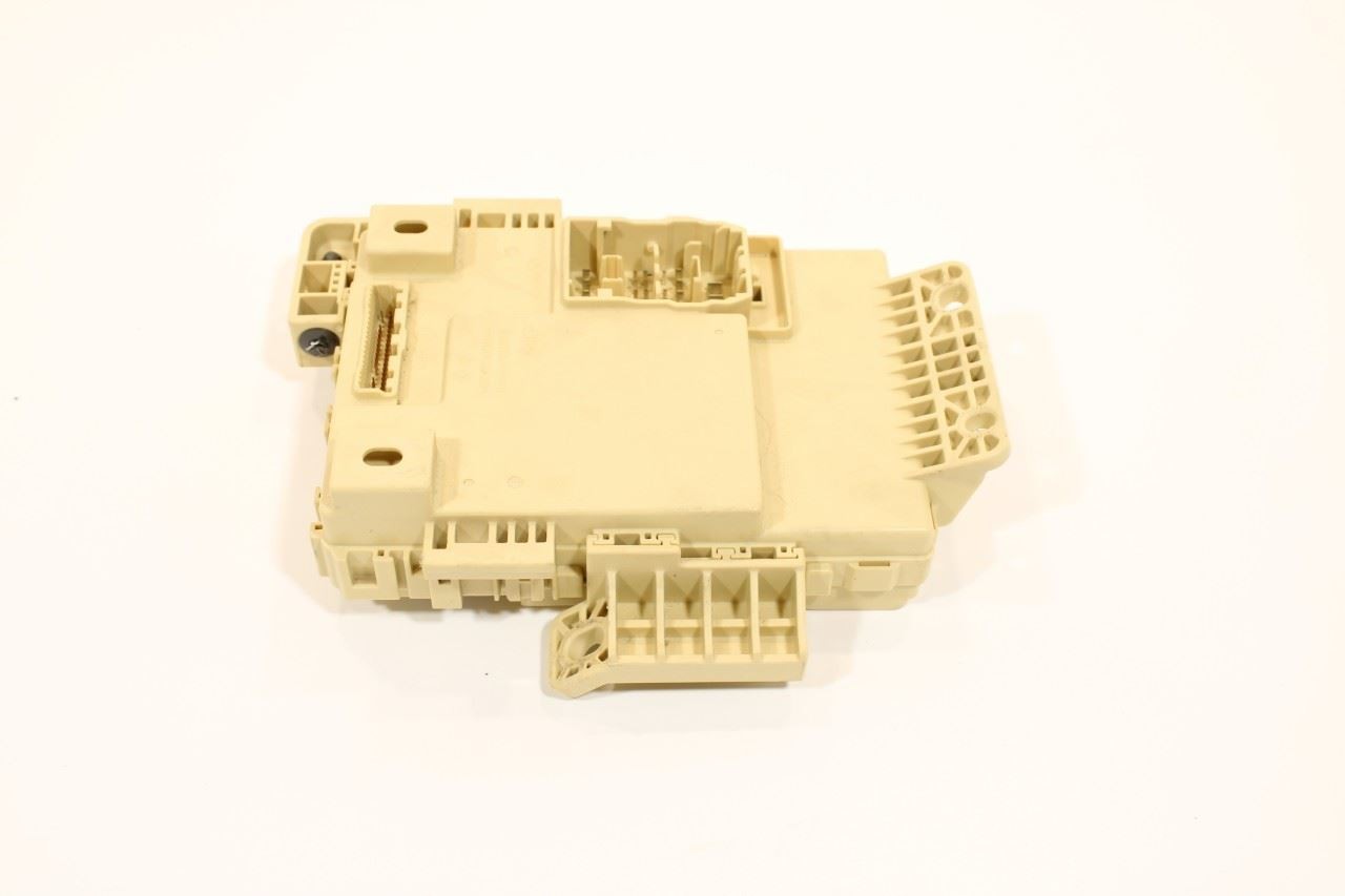 2021-2023 HYUNDAI ELANTRA CABIN FUSE RELAY JUNCTION BOX MODULE 91950-AA960 OEM