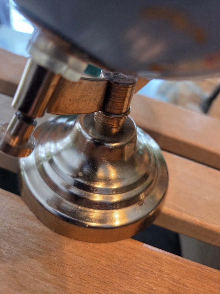 Threshold decorative globe on a copper stand