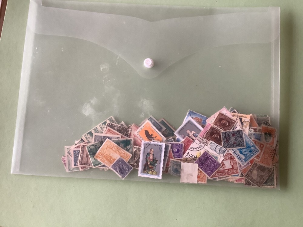 Stamps to sort World mixed  stamps Ref A2272