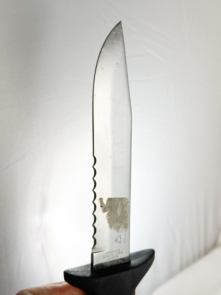 Wenoka Dive Knife Model 7753 with sheath/strap Nice Condition