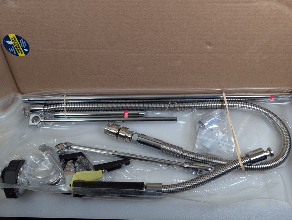 Encore 8" OC Wall Mount Pre-Rinse Assembly Wall mount W/Vacuum Breaker