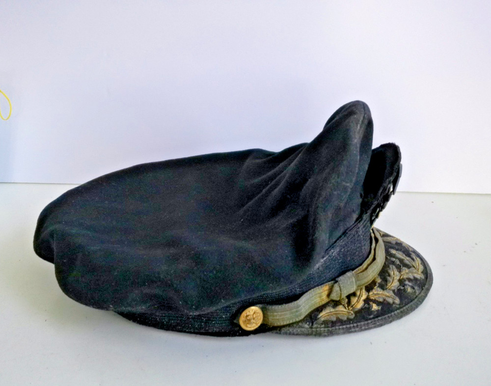 U.S. Naval Commanders Visor Cap w/ Gold Bullion Braid